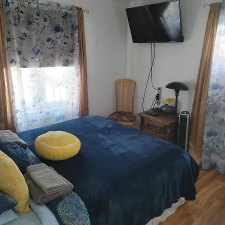 Cozy Quiet Place Next To Hwy Smart Tv+Wifi+Netflix Edmundston Exterior photo