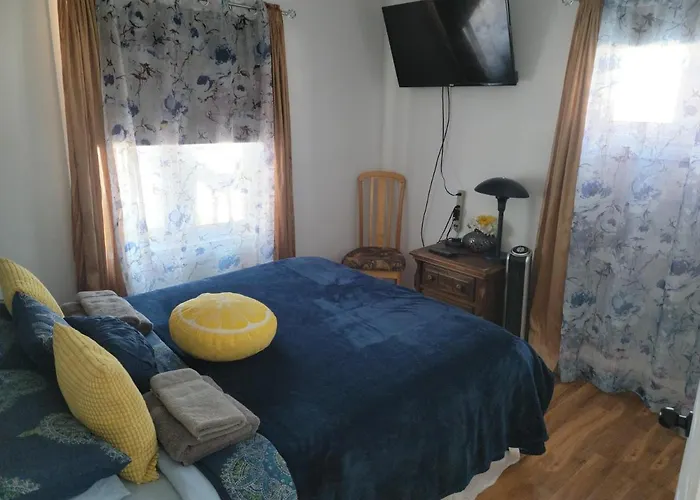 Cozy Quiet Place Next To Hwy Smart Tv+Wifi+Netflix